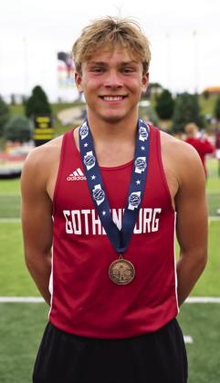 Tyler Hetz will head into his senior year this fall with another medal in his collection, running his way to sixth place in the 1600m at the state meet.