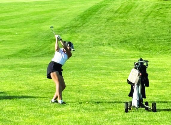 Young Golf Team Tees Off Season in Kearney