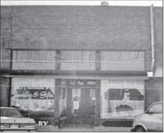 2006 – A piece of Gothenburg history would be closing. With the retirement of Rhonda Jobman, owner of Rhonda’s Jewelry, the building that housed a jewelry store for 96 years would be empty. (Photo courtesy Gothenburg Historical Museum)