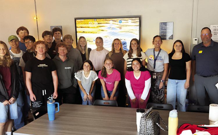 Brady JAG students welcomed Flatwater Bank representatives to the classroom to learn about customer service, customer appreciation and the importance of giving back to the community. Flatwater Bank also presented the Brady JAG program with a $1,000 gift.